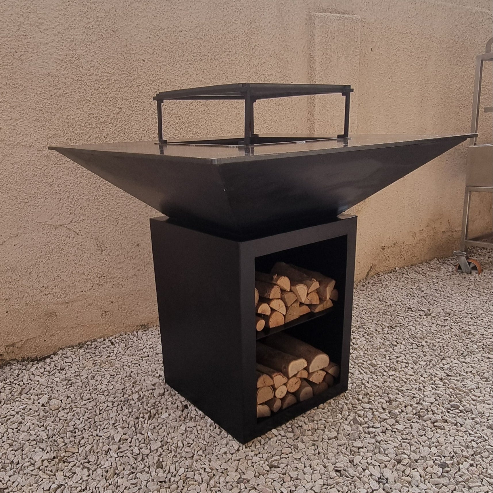 The Square Pit steel cooktop detail